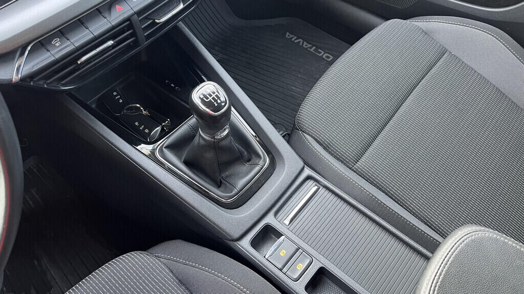 O419V07997_29.webp_OCTAVIA Ambition 2.0 TDI 85 kW manuál, DPH