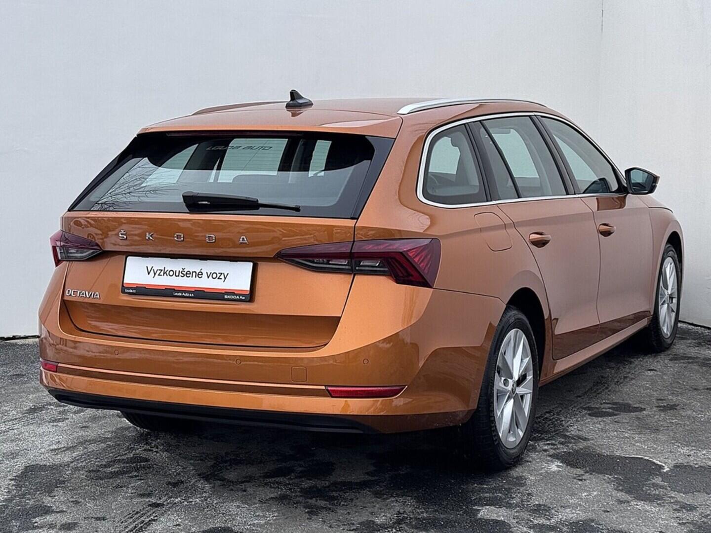 O419V07998_11.webp_OCTAVIA Style 1.5 TSI 110 kW manuál, DPH