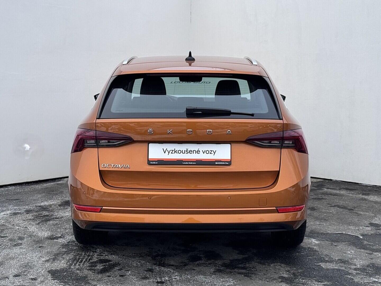 O419V07998_17.webp_OCTAVIA Style 1.5 TSI 110 kW manuál, DPH