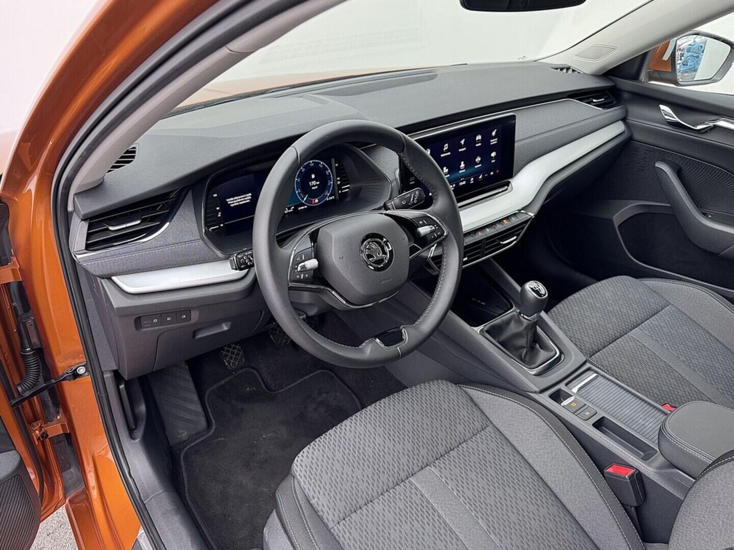 O419V07998_19.webp_OCTAVIA Style 1.5 TSI 110 kW manuál, DPH