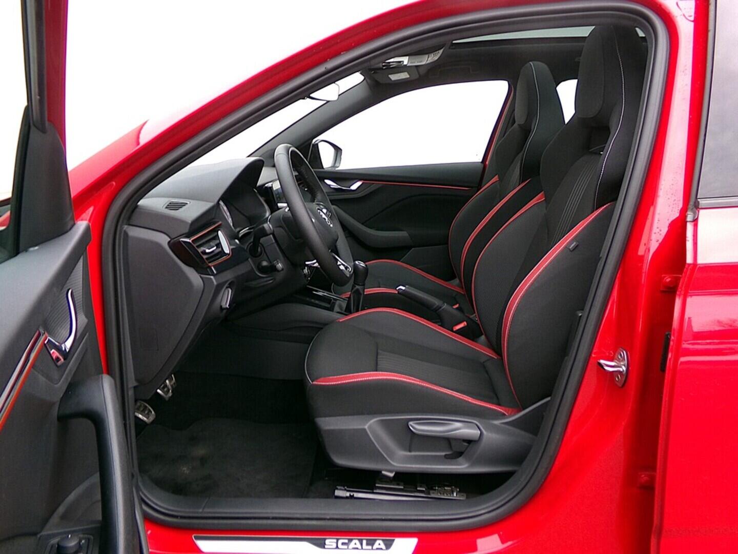 O419V07999_20.webp_SCALA Monte Carlo 1.0 TSI 81 kW manuál, DPH