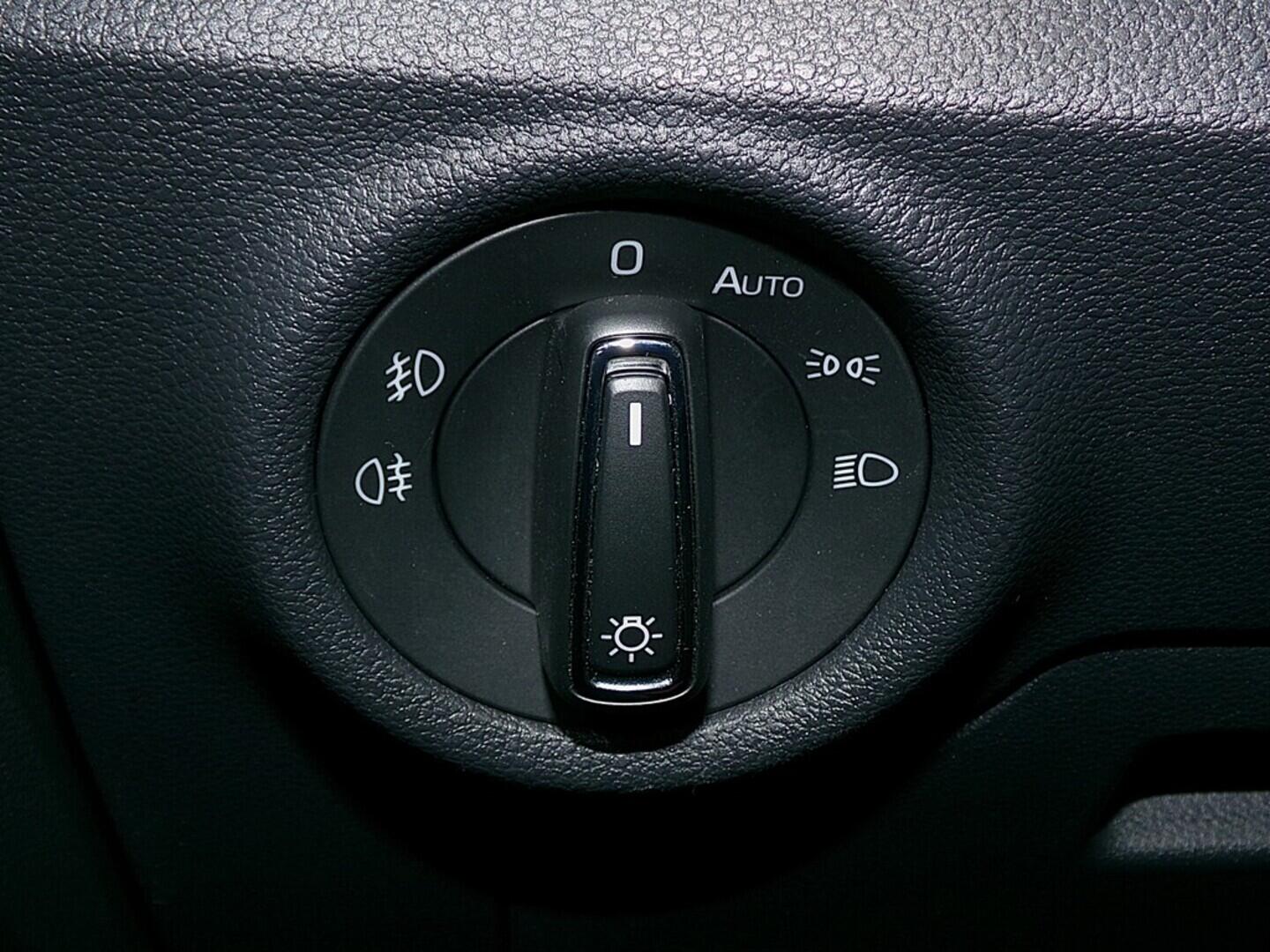 O419V07999_23.webp_SCALA Monte Carlo 1.0 TSI 81 kW manuál, DPH