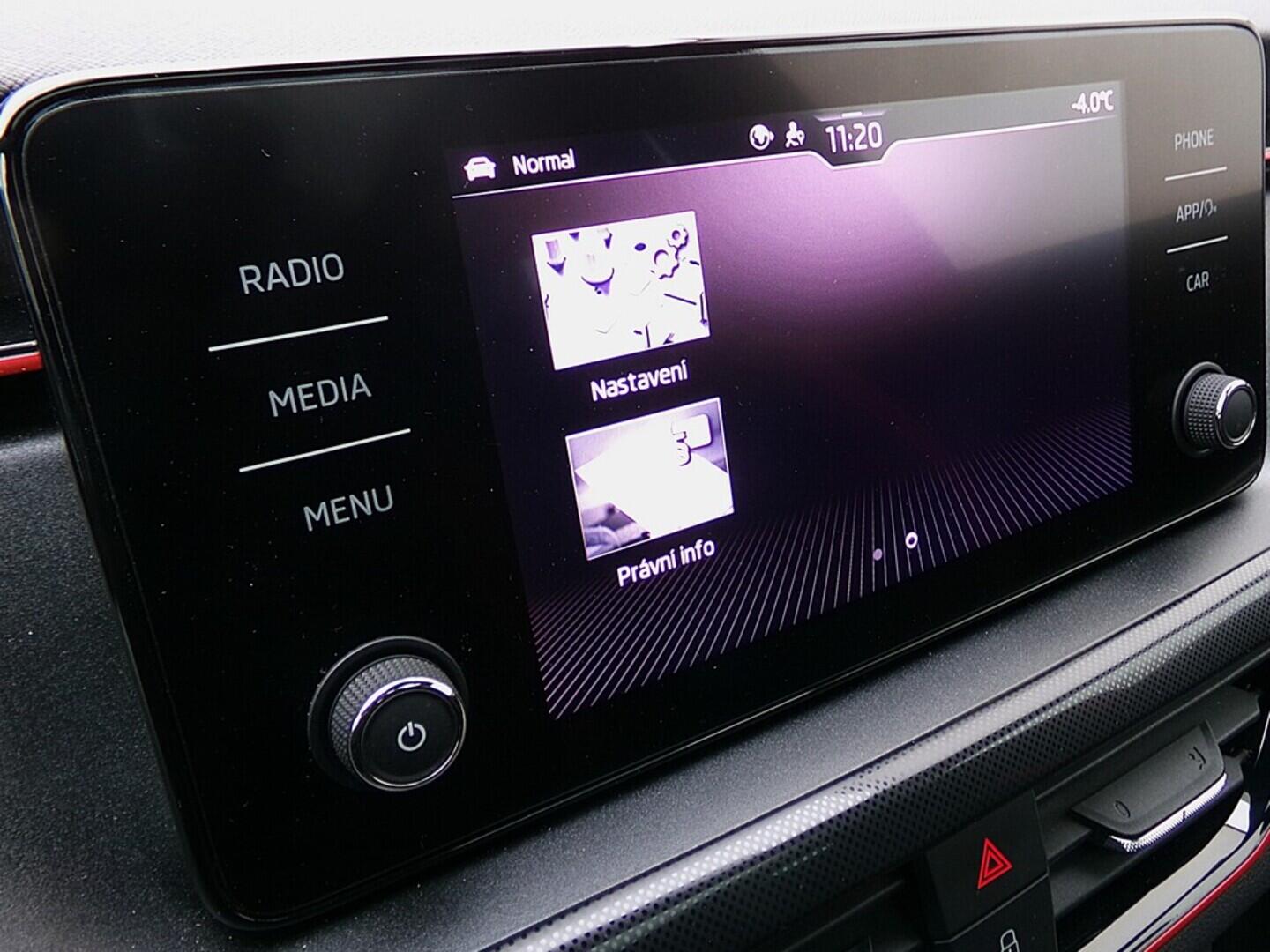 O419V07999_27.webp_SCALA Monte Carlo 1.0 TSI 81 kW manuál, DPH