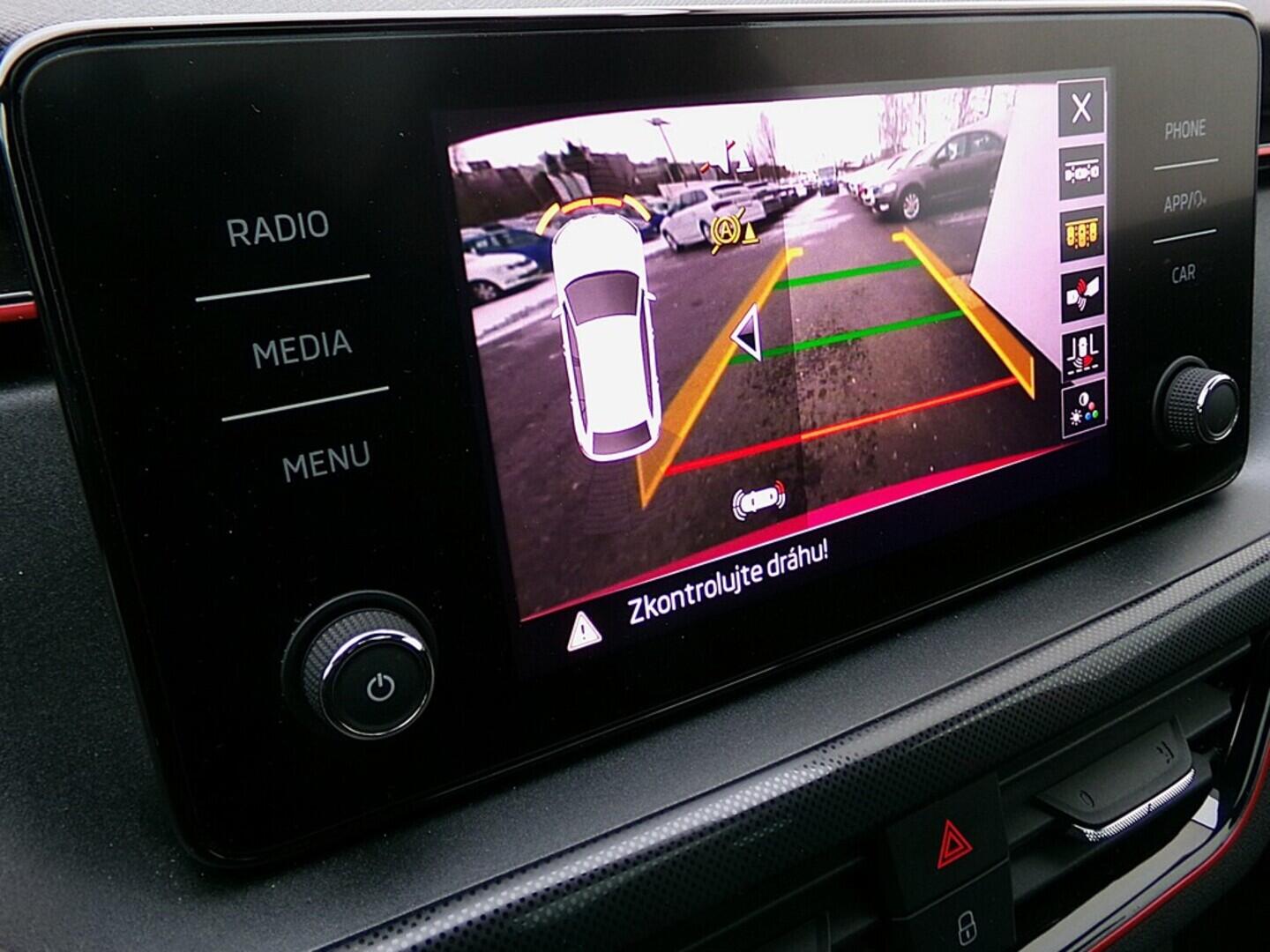 O419V07999_30.webp_SCALA Monte Carlo 1.0 TSI 81 kW manuál, DPH