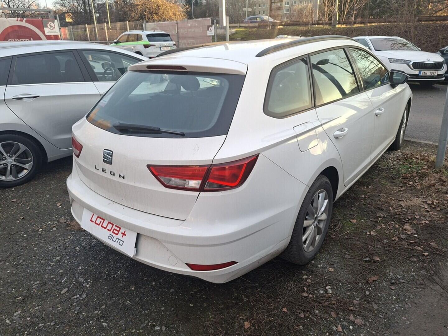 O419V08001_11.webp_LEON ST Reference 1.2 TSI 63 kW manuál