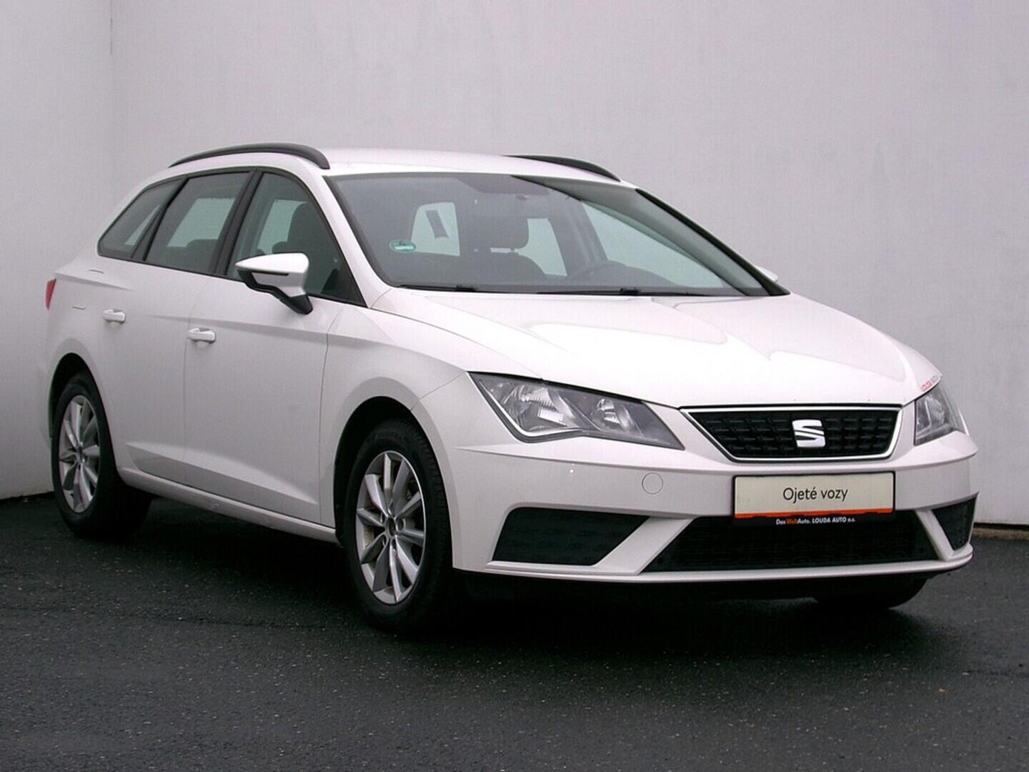 O419V08001_14.webp_LEON ST Reference 1.2 TSI 63 kW manuál