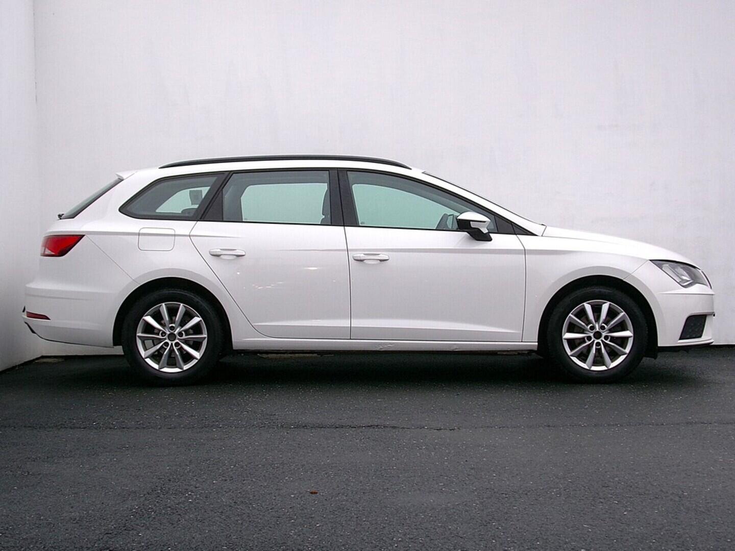 O419V08001_16.webp_LEON ST Reference 1.2 TSI 63 kW manuál