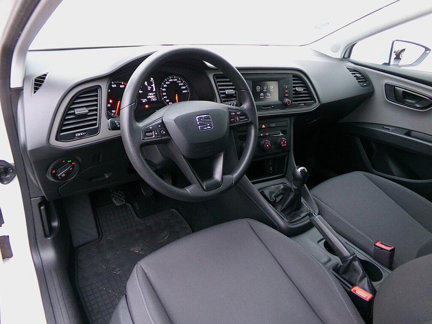 O419V08001_19.webp_LEON ST Reference 1.2 TSI 63 kW manuál