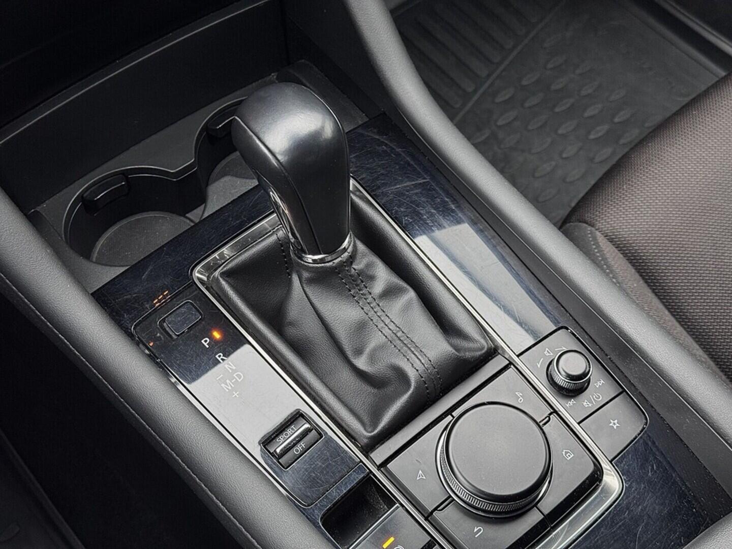 O419V08003_29.webp_3 GT Plus 2.0 Skyactive 137 kW automat, DPH