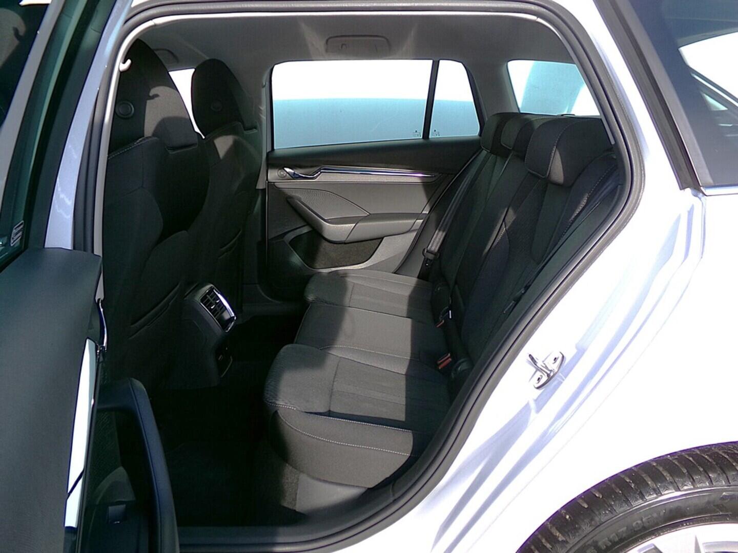 O419V08004_34.webp_OCTAVIA Style 2.0 TDI 110 kW automat, DPH