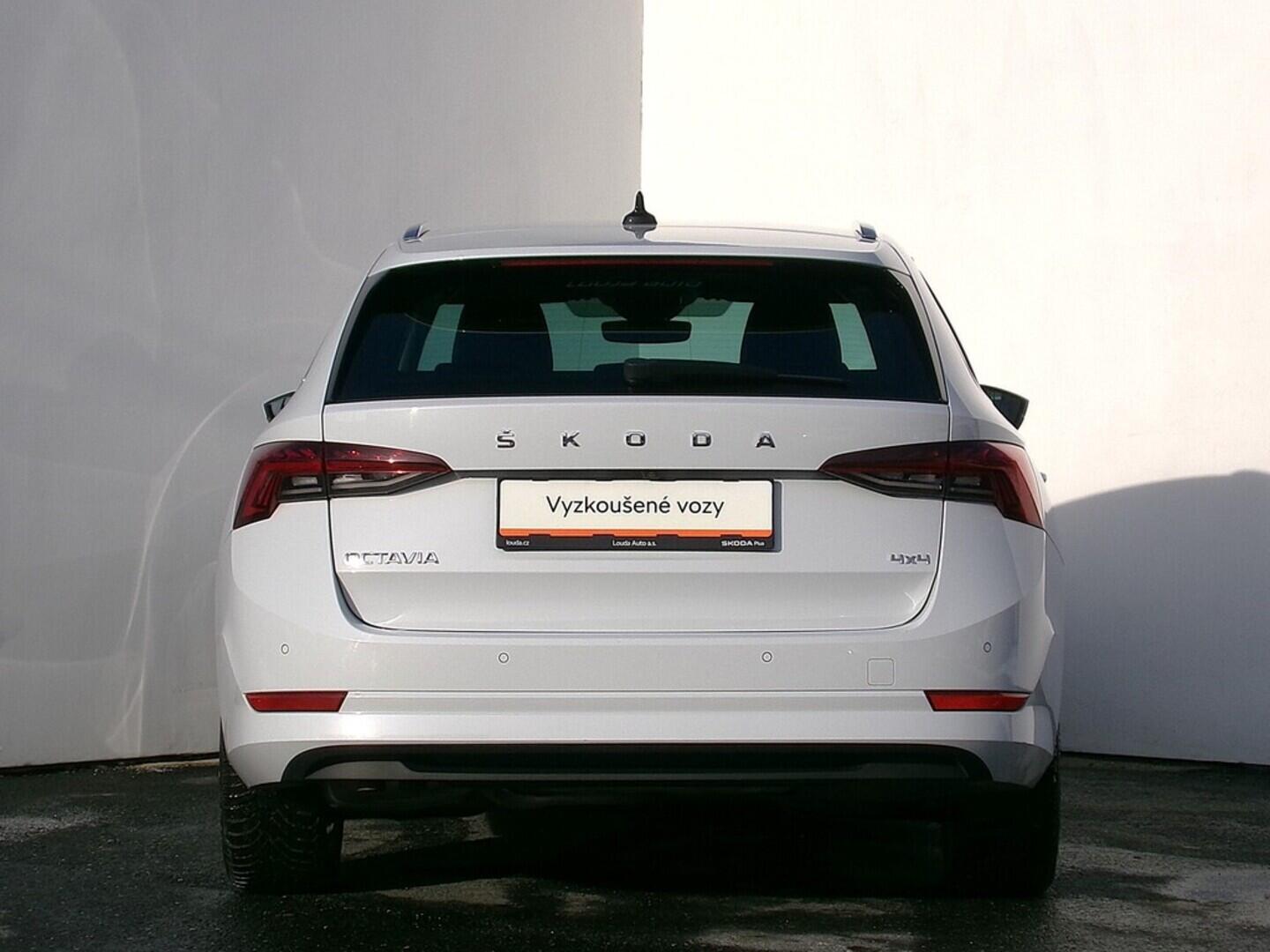 O419V08005_17.webp_OCTAVIA Style 2.0 TDI 110 kW automat, DPH