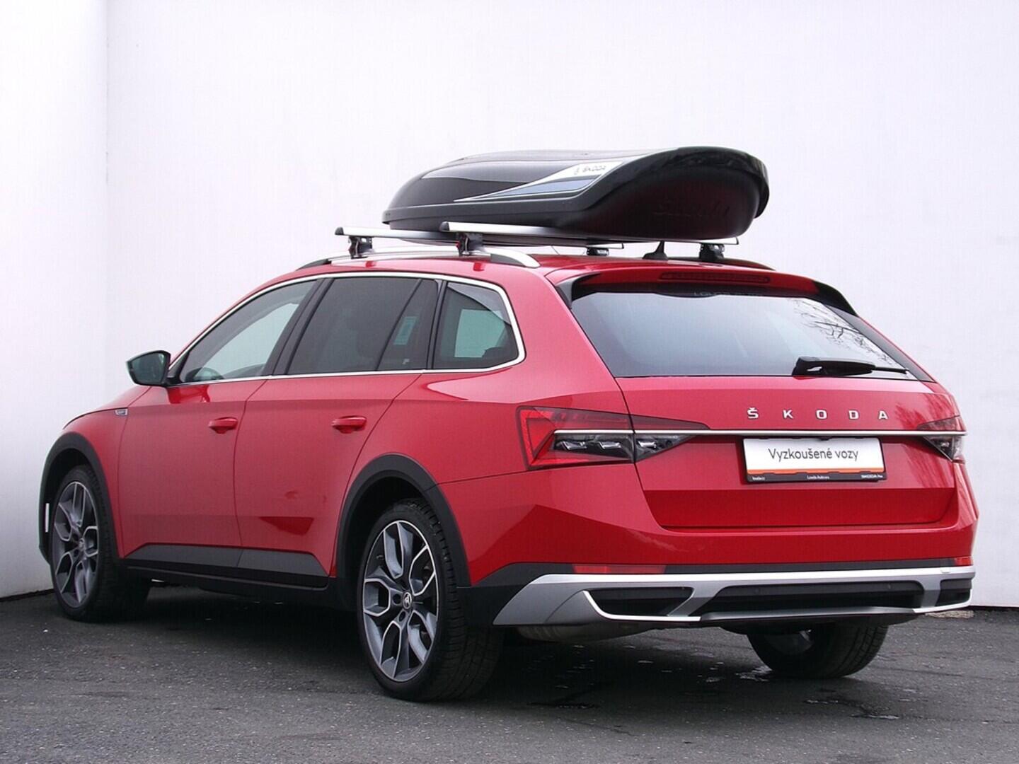 O419V08006_15.webp_SUPERB Scout 2.0 TSI 206 kW automat, DPH