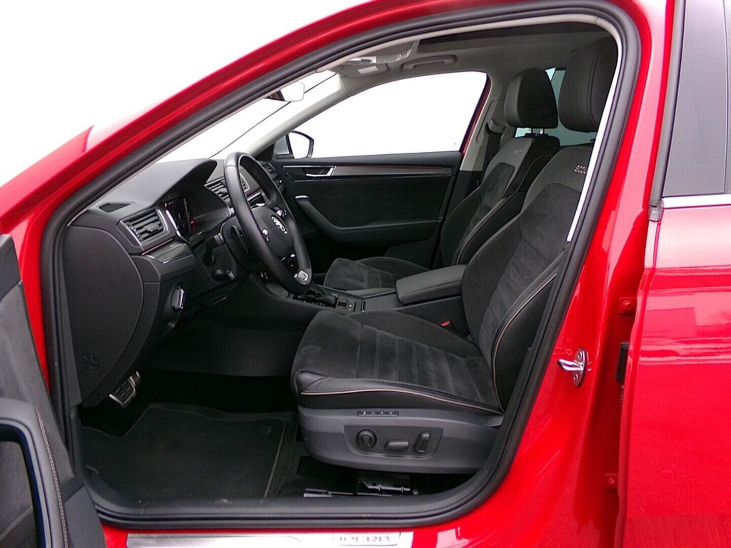 O419V08006_20.webp_SUPERB Scout 2.0 TSI 206 kW automat, DPH