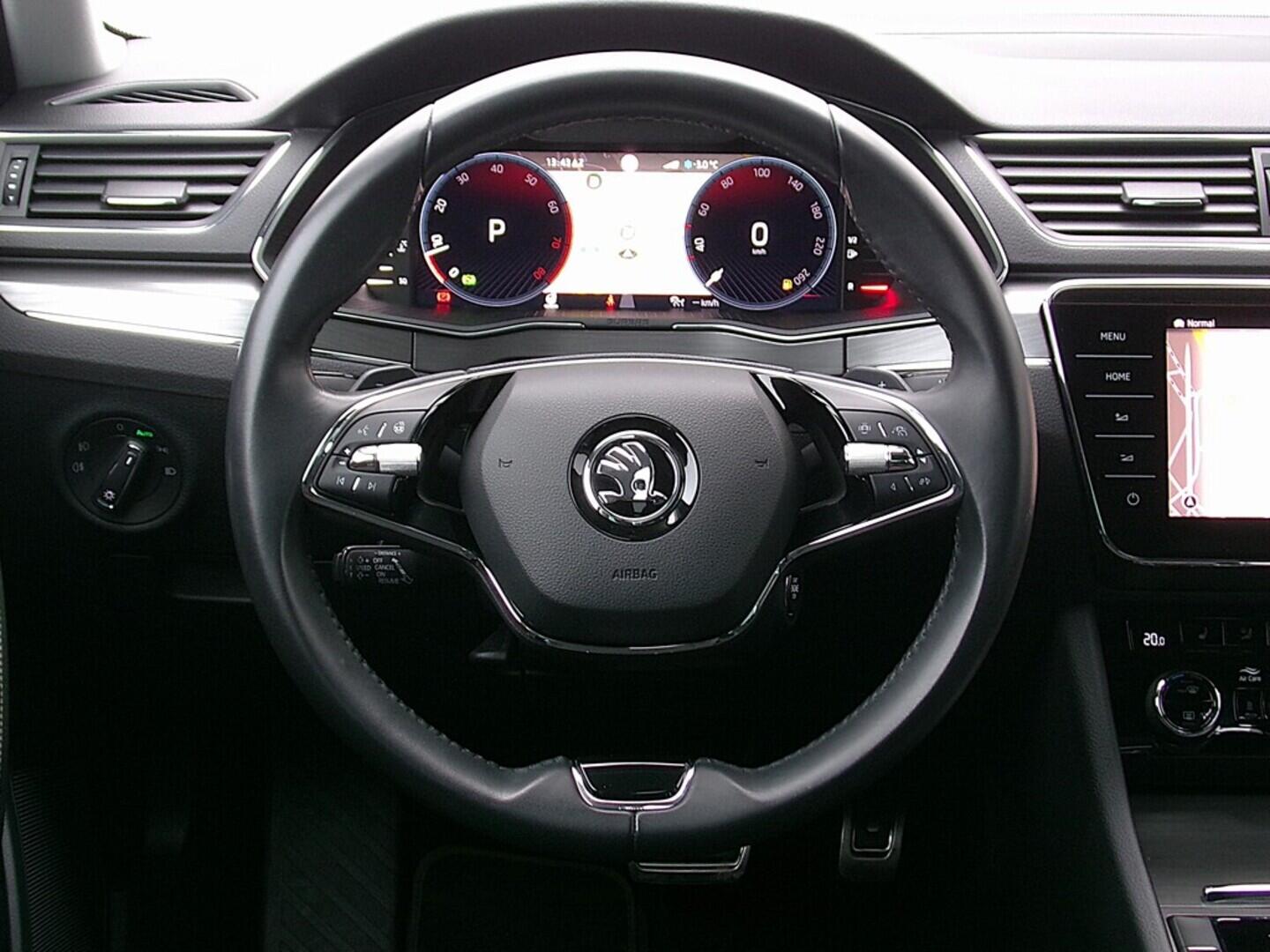 O419V08006_24.webp_SUPERB Scout 2.0 TSI 206 kW automat, DPH