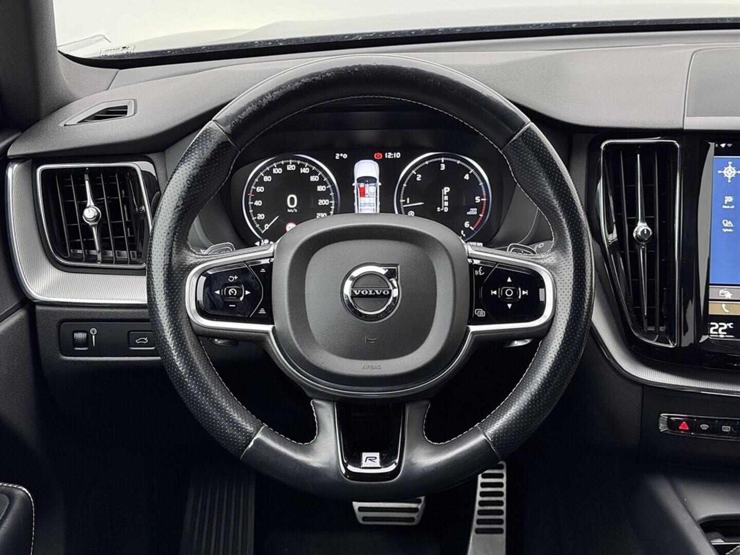 O419V08011_22.webp_XC60 R-design 2.0 D4204T14 140 kW automat