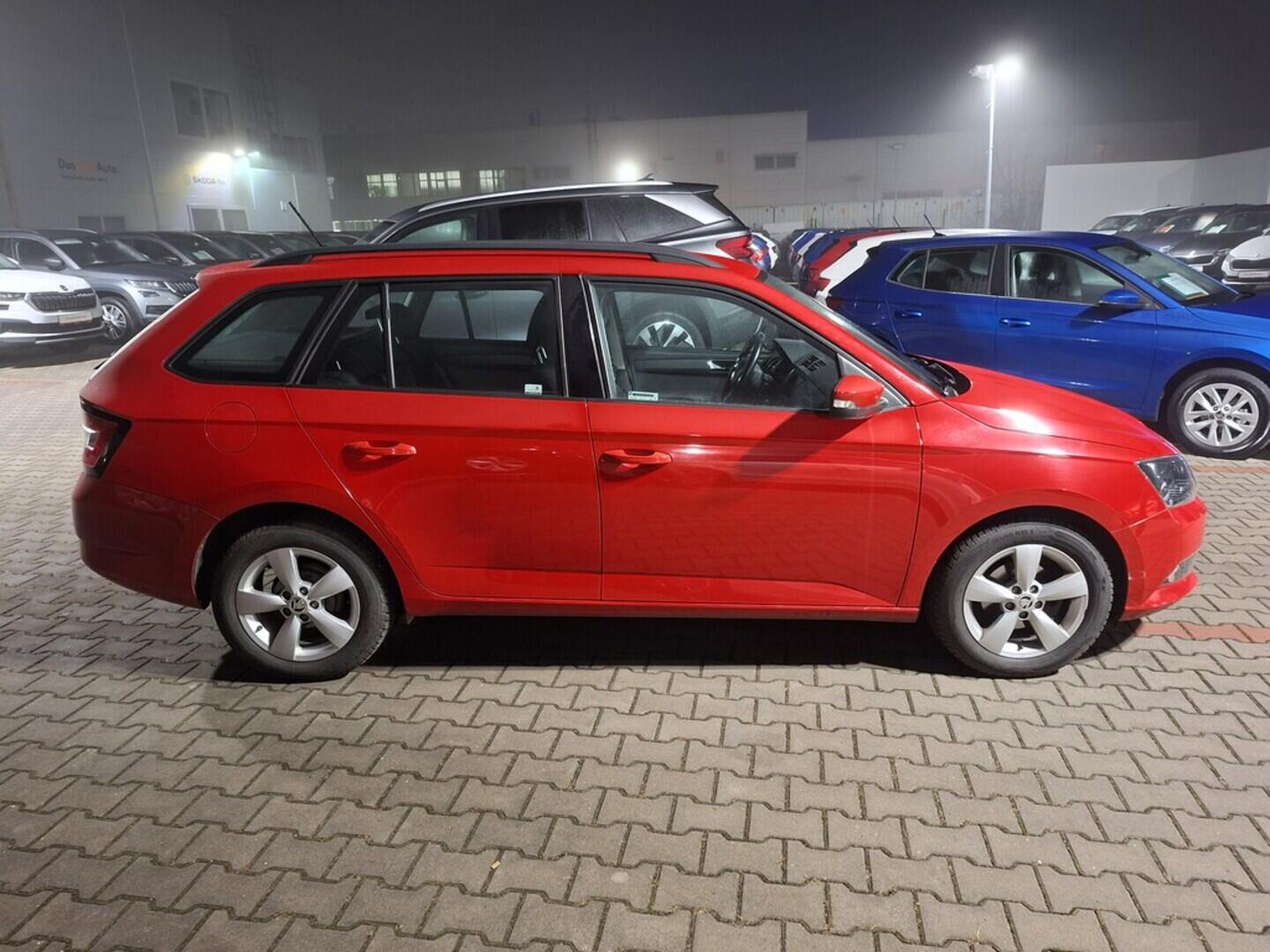 O419V08014_12.webp_FABIA Ambition 1.2 TSI 66 kW manuál