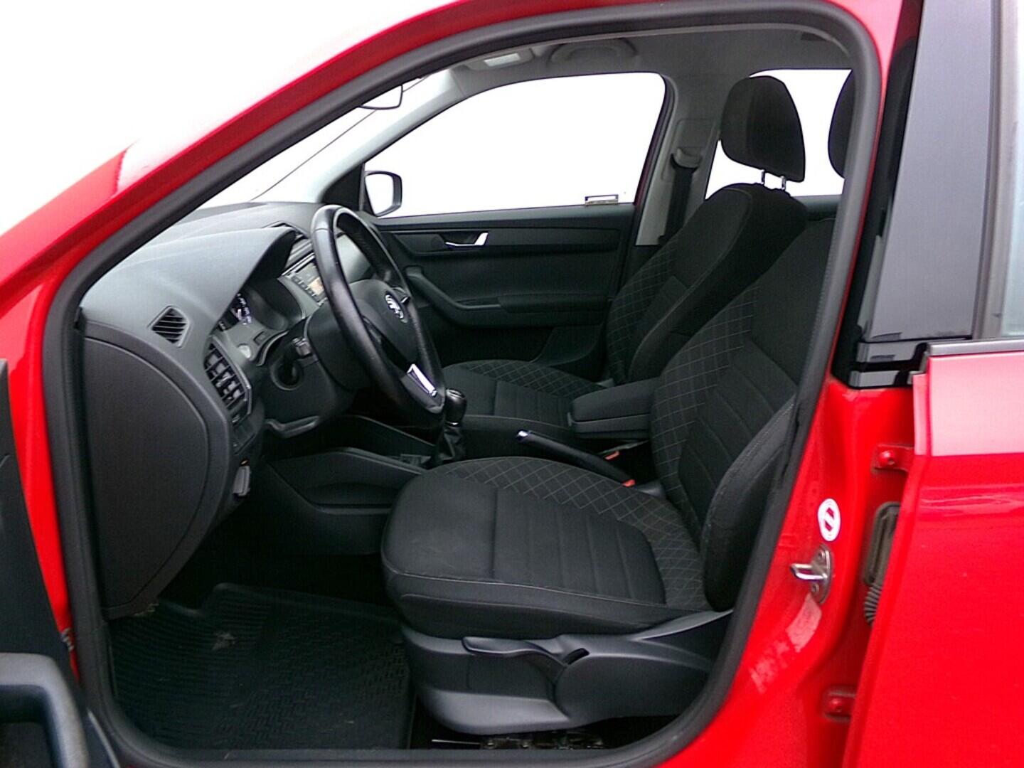 O419V08014_20.webp_FABIA Ambition 1.2 TSI 66 kW manuál