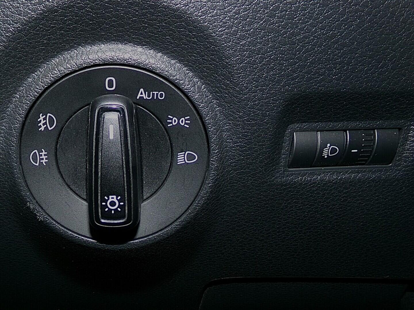 O419V08014_22.webp_FABIA Ambition 1.2 TSI 66 kW manuál