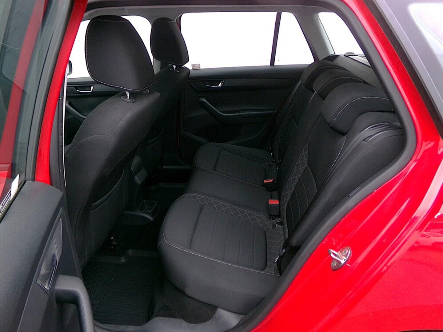 O419V08014_30.webp_FABIA Ambition 1.2 TSI 66 kW manuál