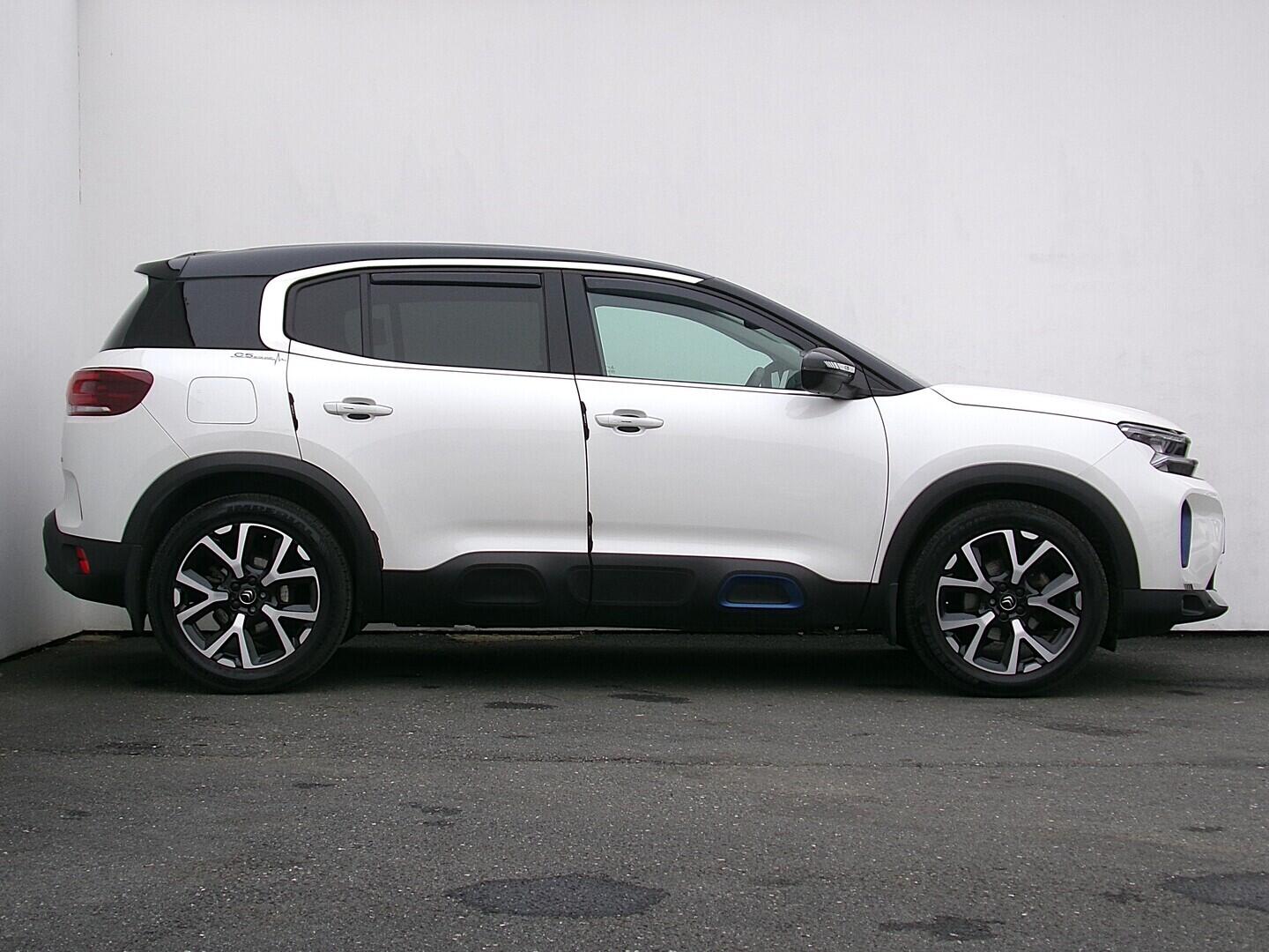 O419V08015_16.webp_C5 AIRCROS Feel pack 1.2 Puretech 96 kW automat