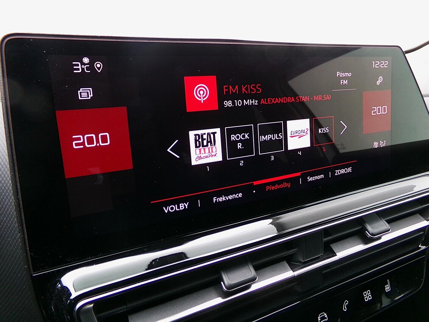 O419V08015_26.webp_C5 AIRCROS Feel pack 1.2 Puretech 96 kW automat