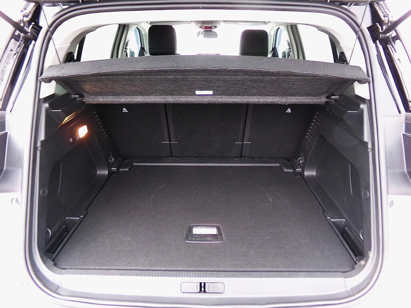 O419V08015_32.webp_C5 AIRCROS Feel pack 1.2 Puretech 96 kW automat