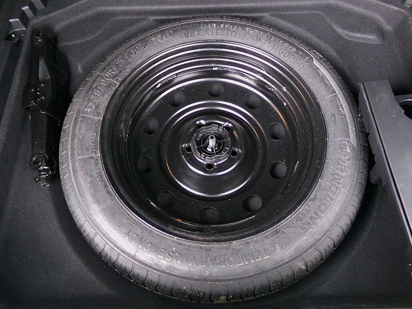 O419V08015_33.webp_C5 AIRCROS Feel pack 1.2 Puretech 96 kW automat