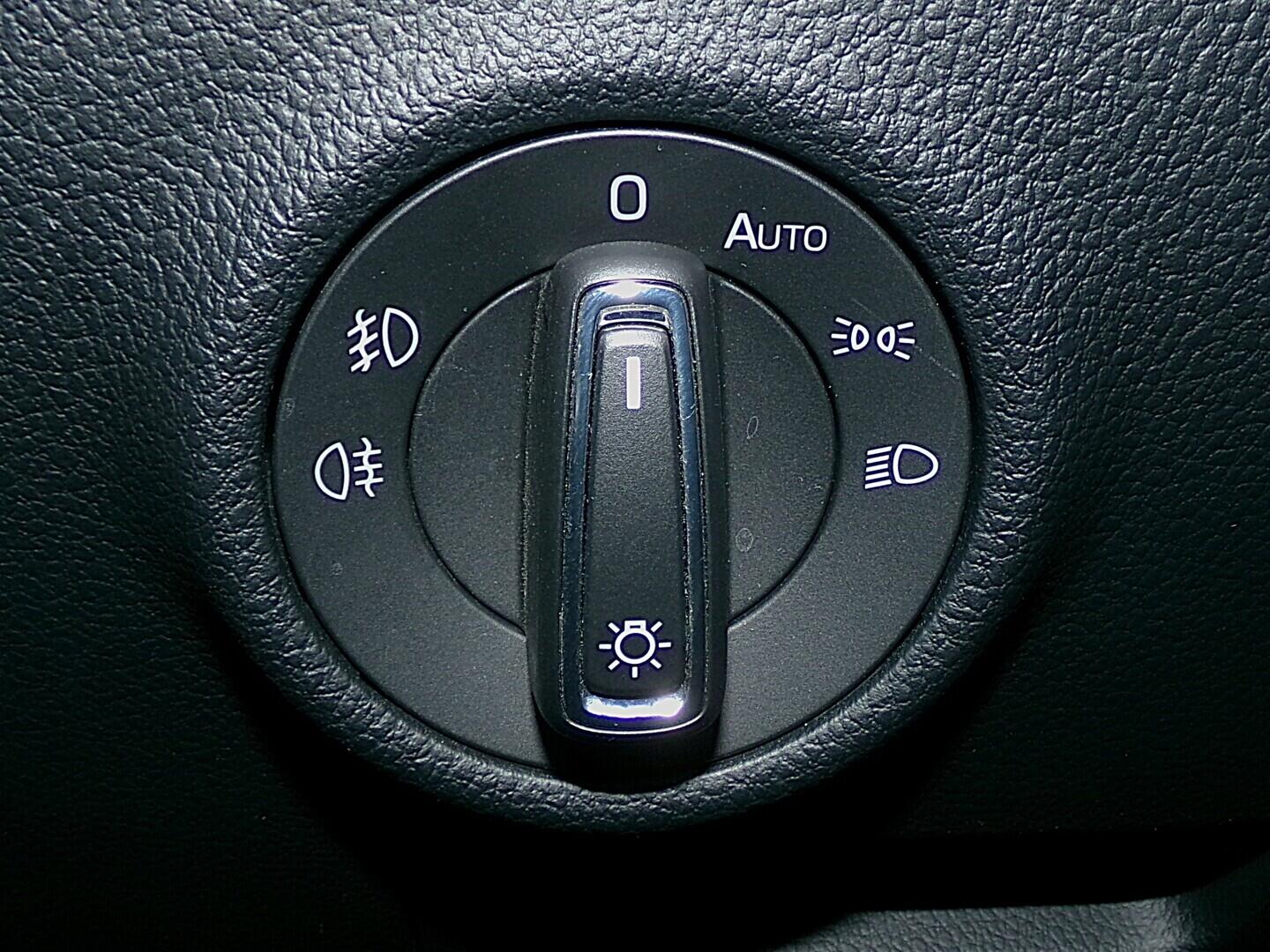 O419V08023_22.webp_SUPERB Style 2.0 TDI 110 kW automat