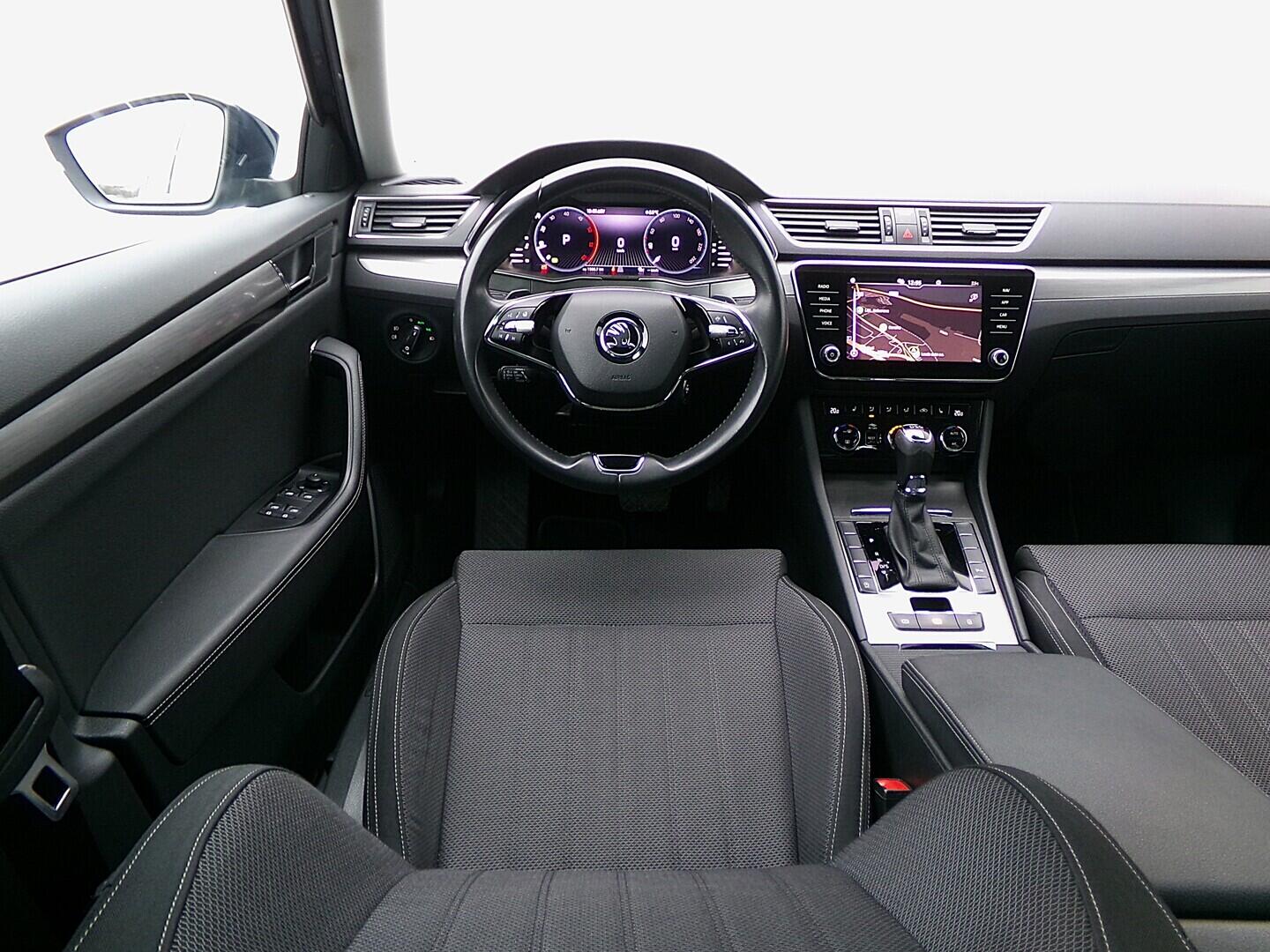 O419V08023_24.webp_SUPERB Style 2.0 TDI 110 kW automat