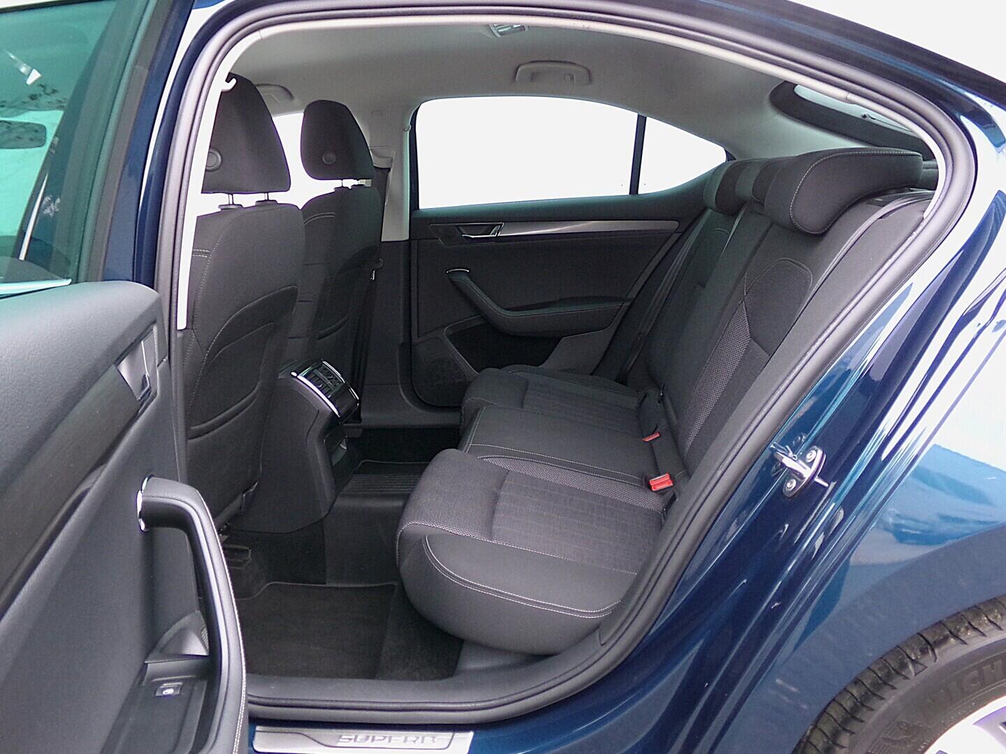 O419V08023_35.webp_SUPERB Style 2.0 TDI 110 kW automat