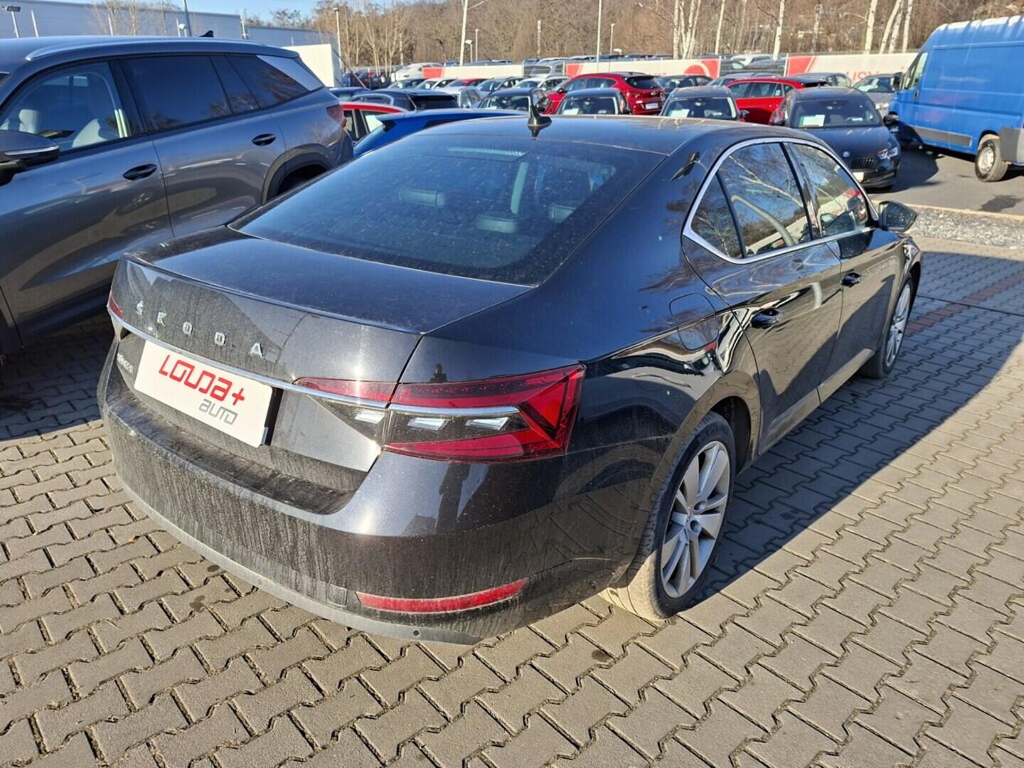 O419V08024_11.webp_SUPERB Style 2.0 TDI 147 kW automat, DPH