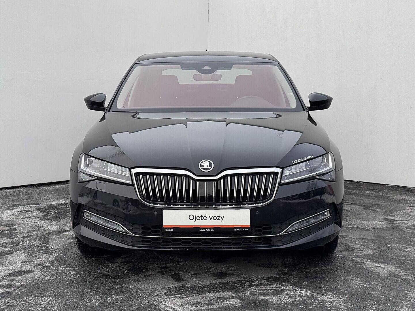 O419V08024_13.webp_SUPERB Style 2.0 TDI 147 kW automat, DPH