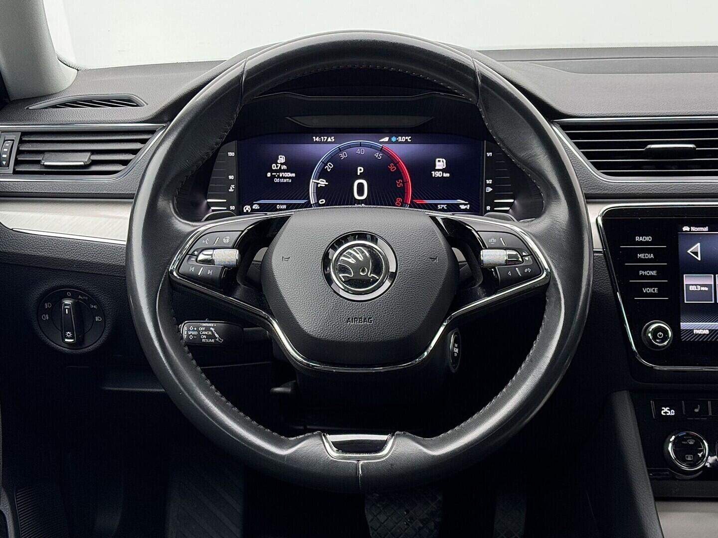 O419V08024_22.webp_SUPERB Style 2.0 TDI 147 kW automat, DPH