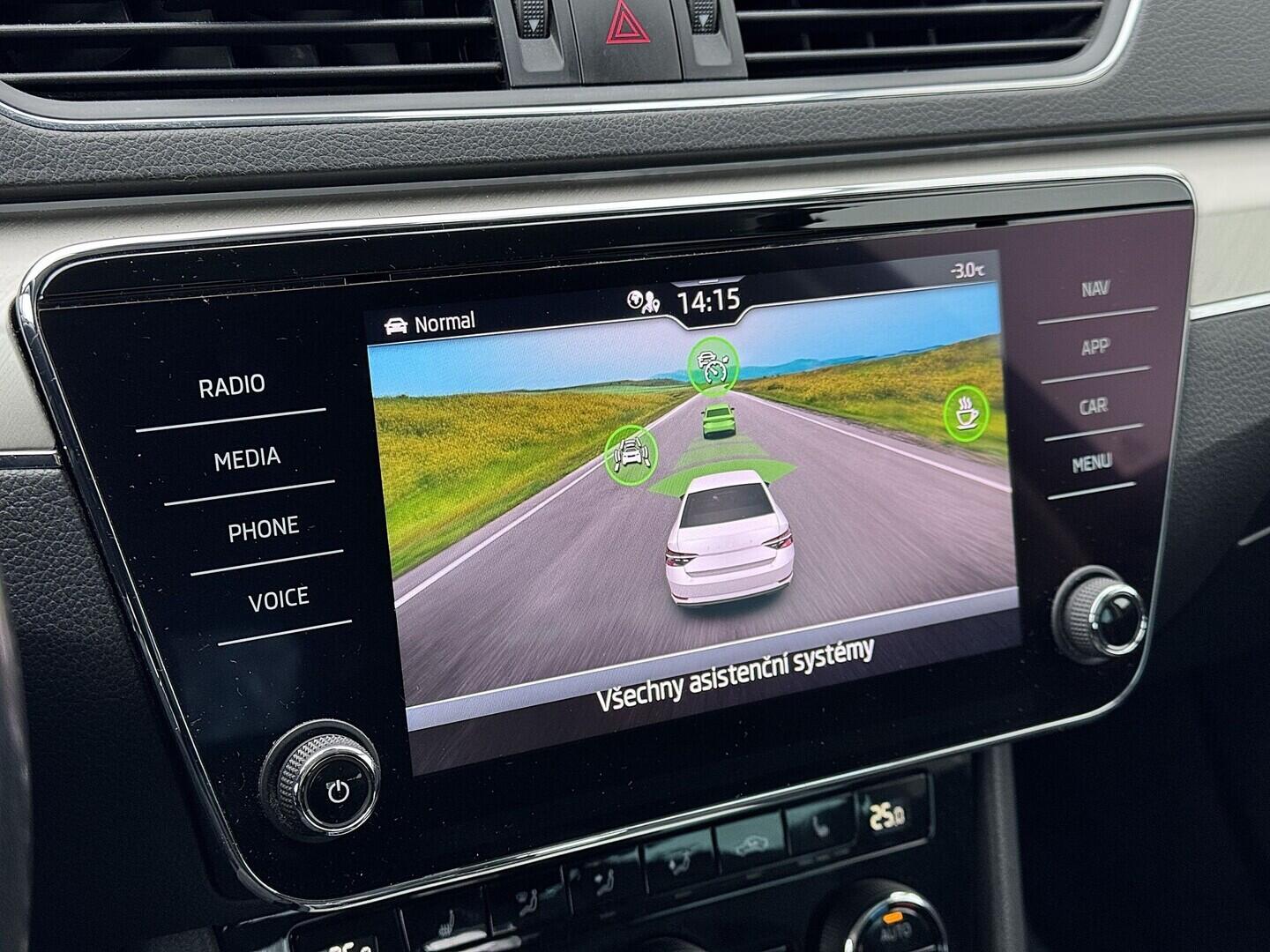 O419V08024_28.webp_SUPERB Style 2.0 TDI 147 kW automat, DPH