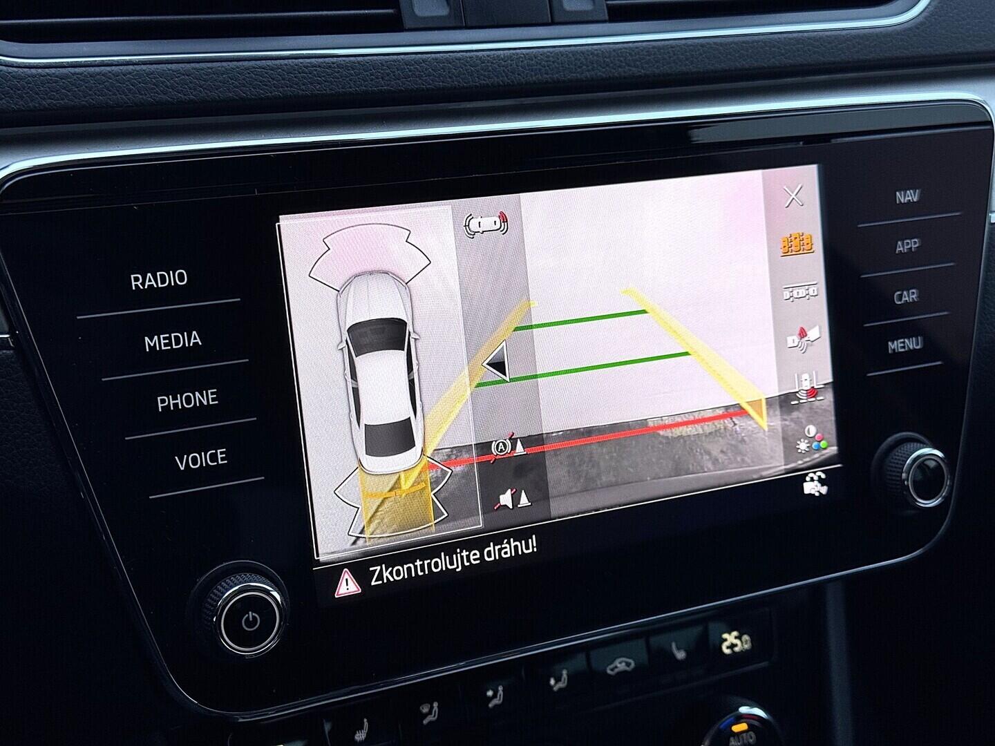 O419V08024_29.webp_SUPERB Style 2.0 TDI 147 kW automat, DPH