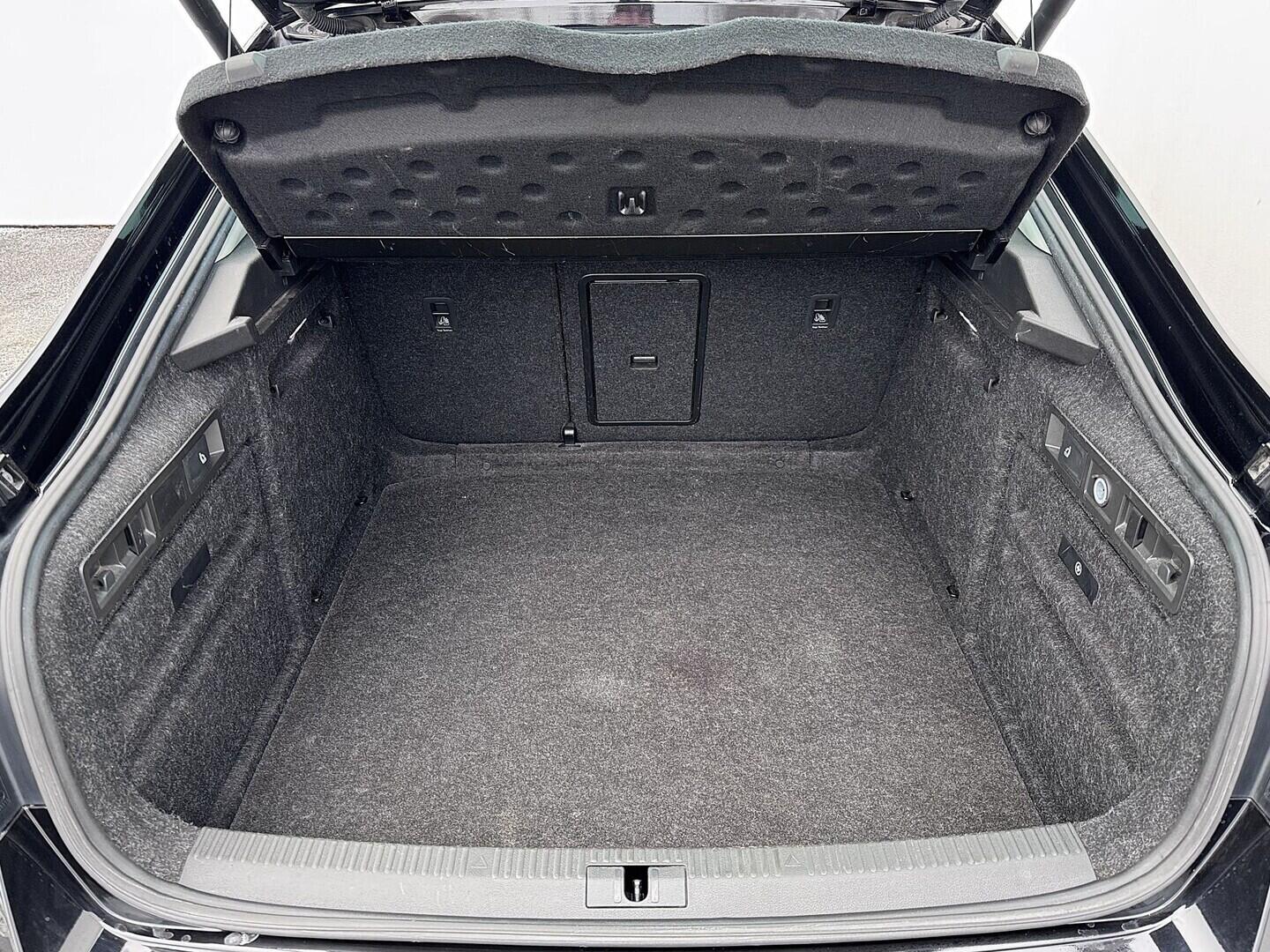 O419V08024_33.webp_SUPERB Style 2.0 TDI 147 kW automat, DPH