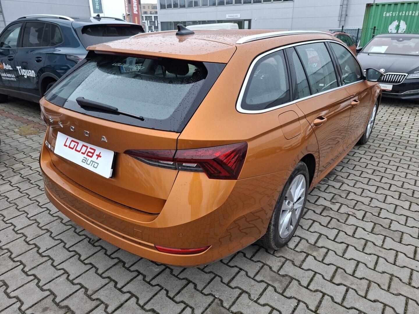 O419V08026_11.webp_OCTAVIA Style 1.5 TSI 110 kW manuál, DPH