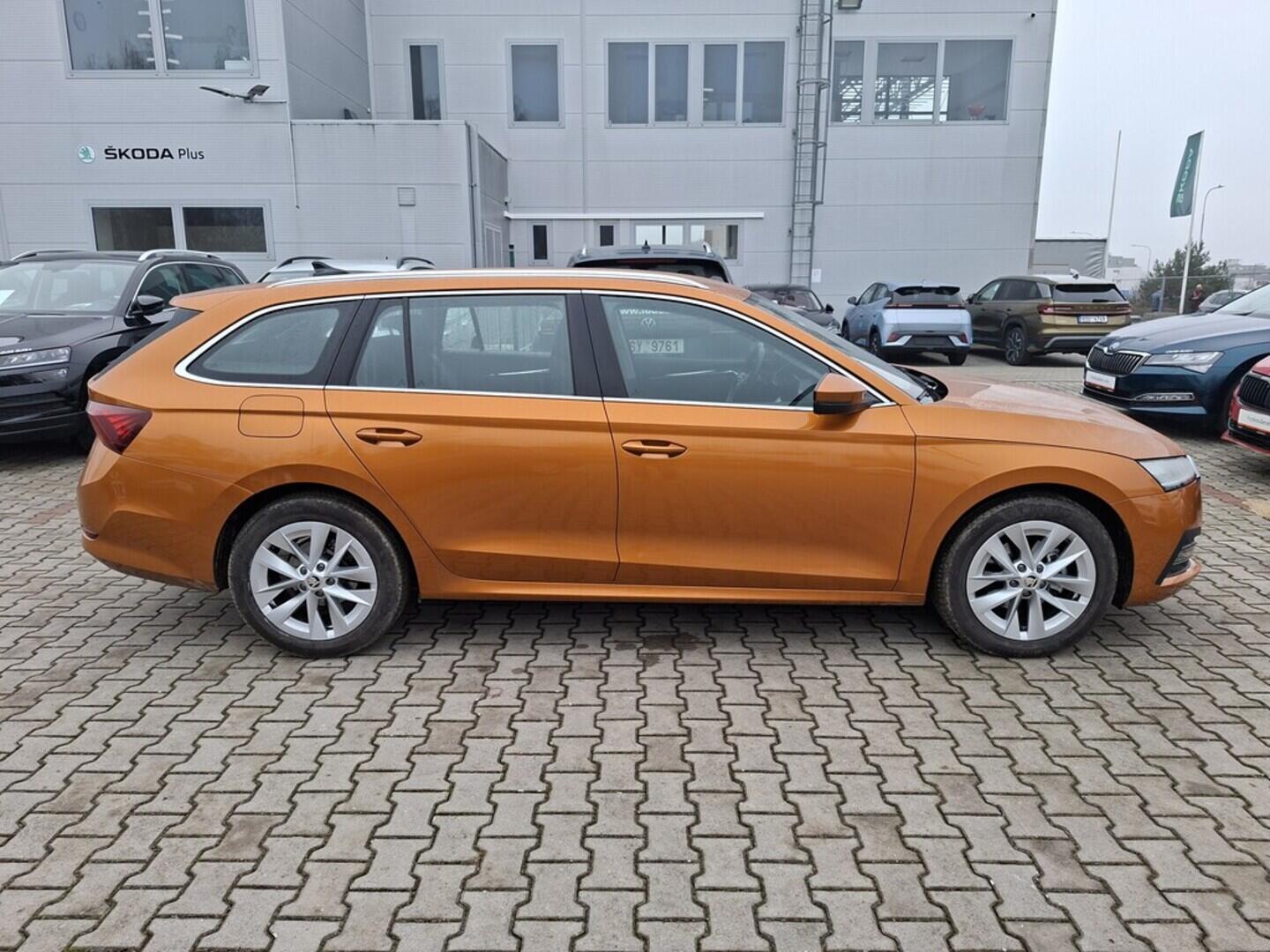 O419V08026_12.webp_OCTAVIA Style 1.5 TSI 110 kW manuál, DPH