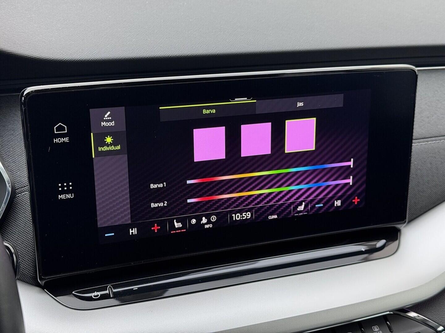 O419V08026_25.webp_OCTAVIA Style 1.5 TSI 110 kW manuál, DPH