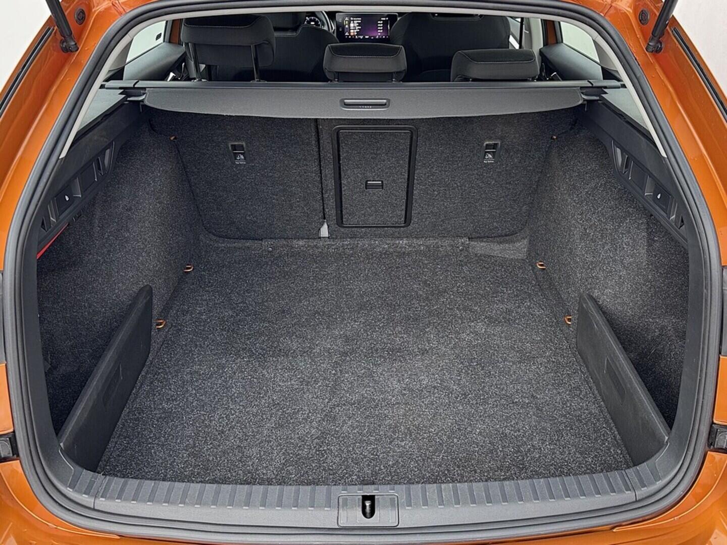 O419V08026_32.webp_OCTAVIA Style 1.5 TSI 110 kW manuál, DPH