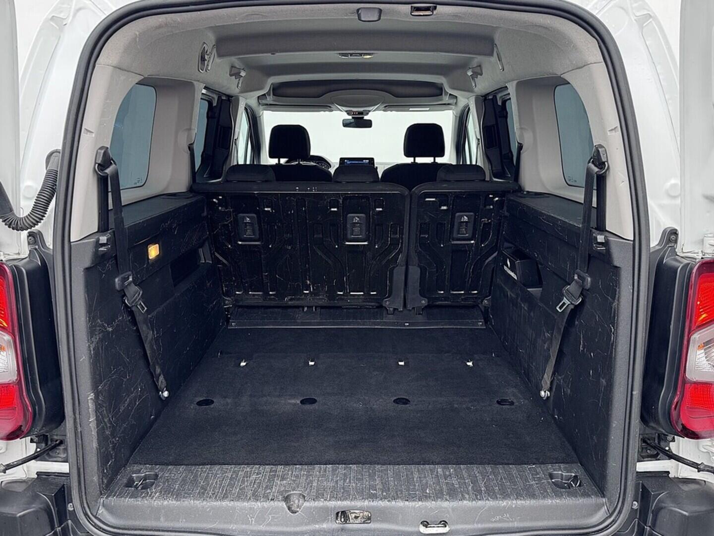 O419V08029_33.webp_RIFTER Active pack 1.5 BlueHDI 96 kW manuál