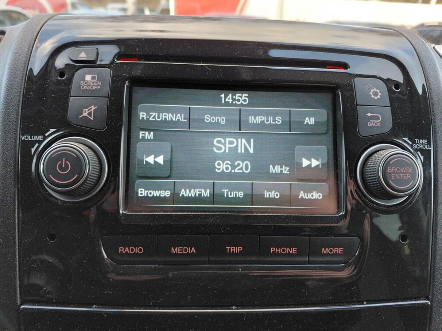 O419V08035_22.webp_JUMPER  2.2 HDI 103 kW manuál