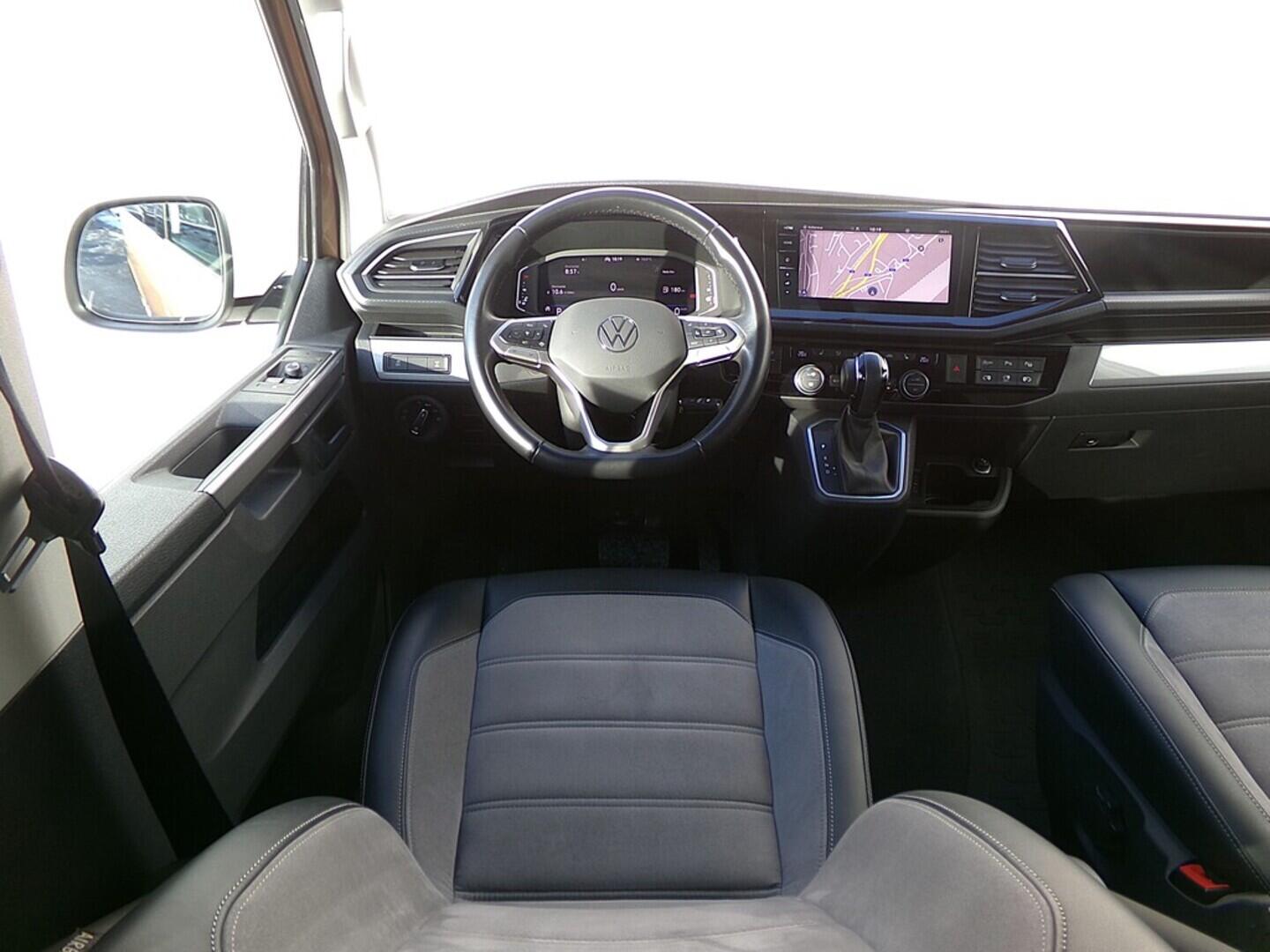 O419V08040_26.webp_MULTIVAN Highline 2.0 TDI 150 kW automat, DPH