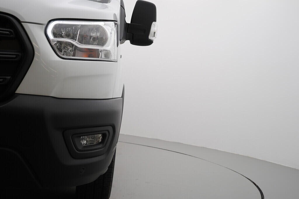 O419V08043_31.webp_TRANSIT L2H2 2.0 TDCi 96 kW manuál, DPH