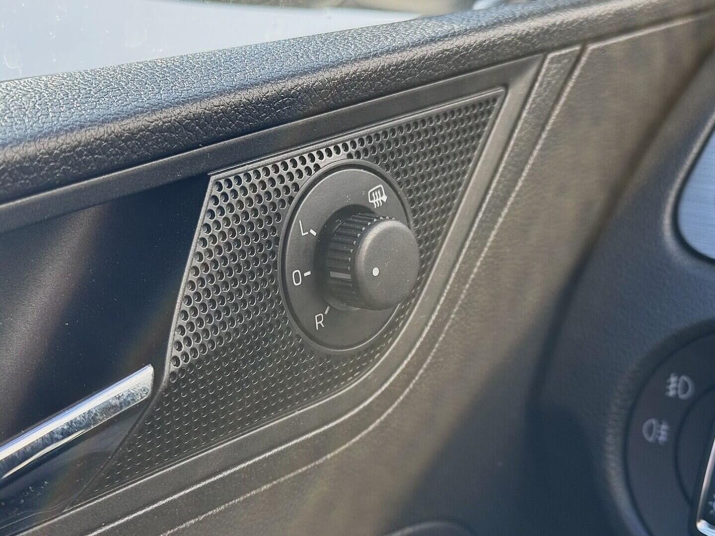 O419V08045_22.webp_RAPID Style 1.0 TSI 81 kW manuál