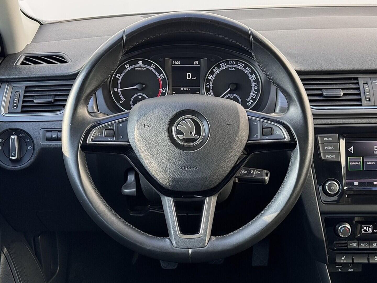 O419V08045_23.webp_RAPID Style 1.0 TSI 81 kW manuál