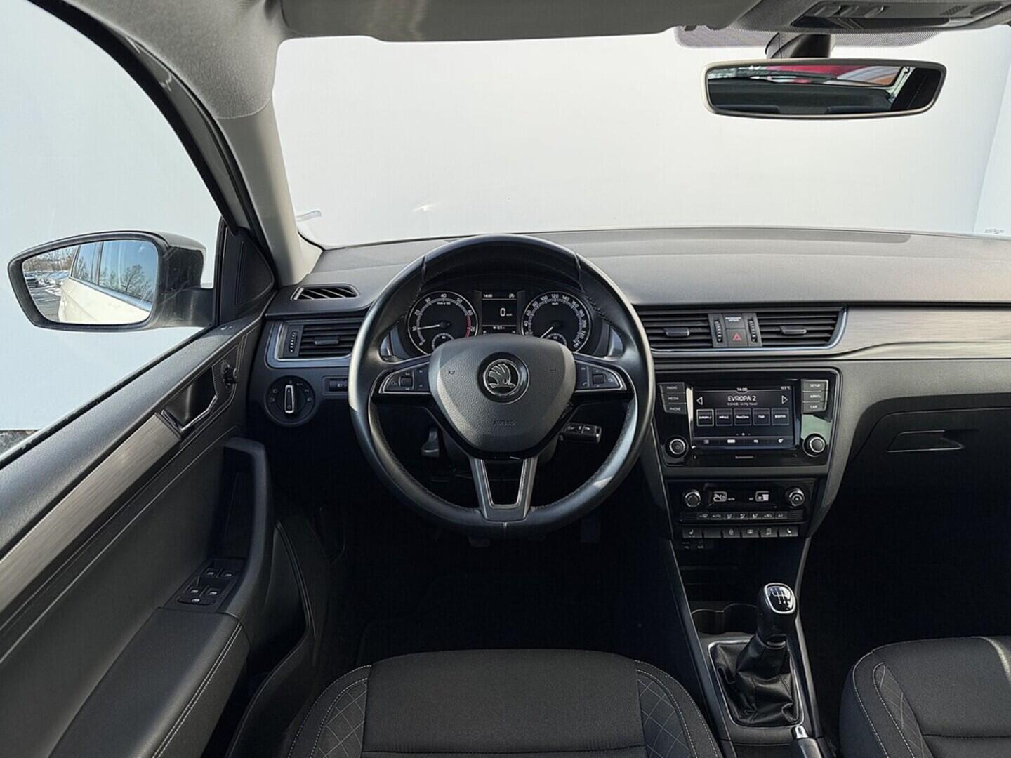 O419V08045_24.webp_RAPID Style 1.0 TSI 81 kW manuál