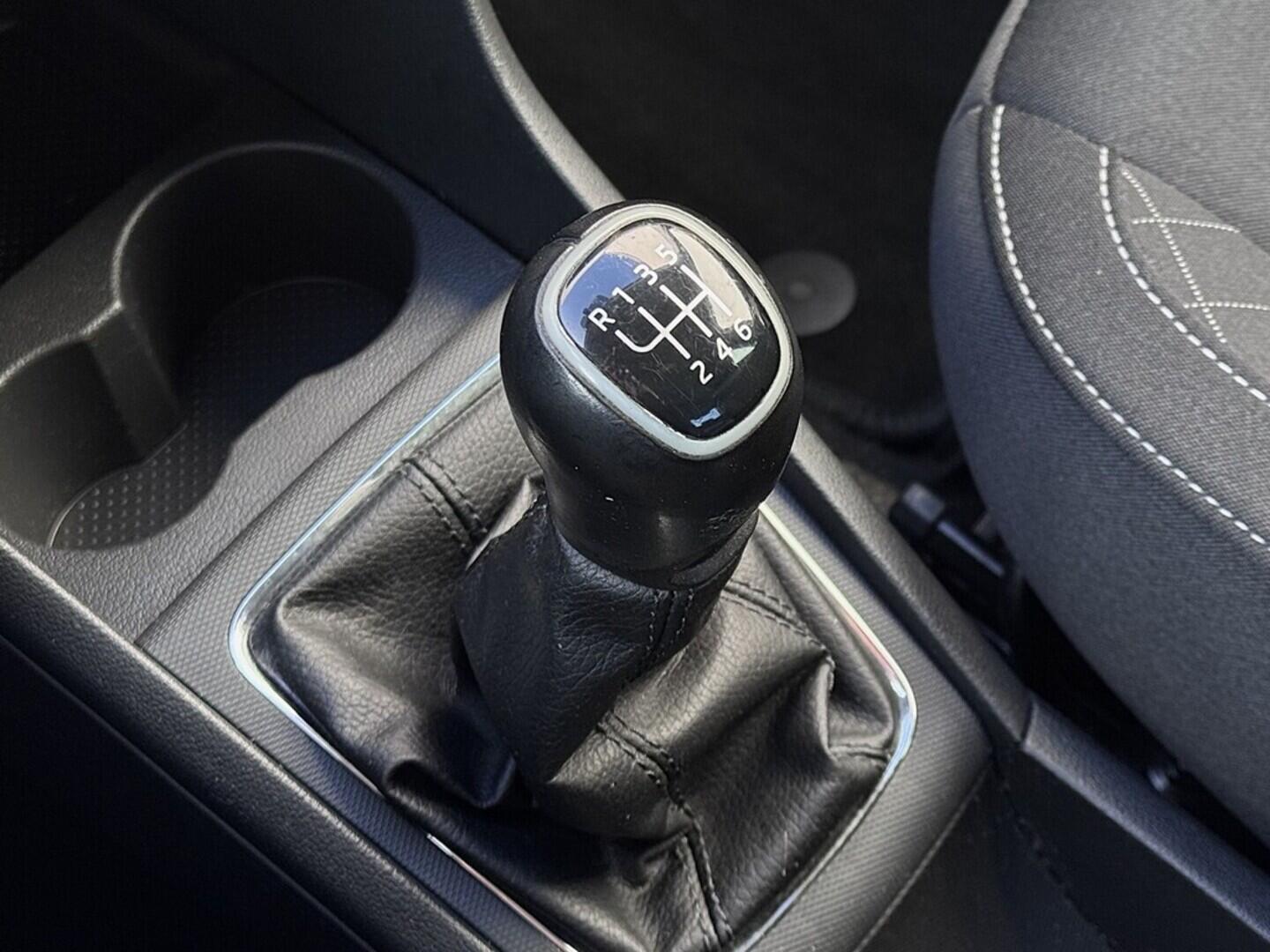 O419V08045_30.webp_RAPID Style 1.0 TSI 81 kW manuál