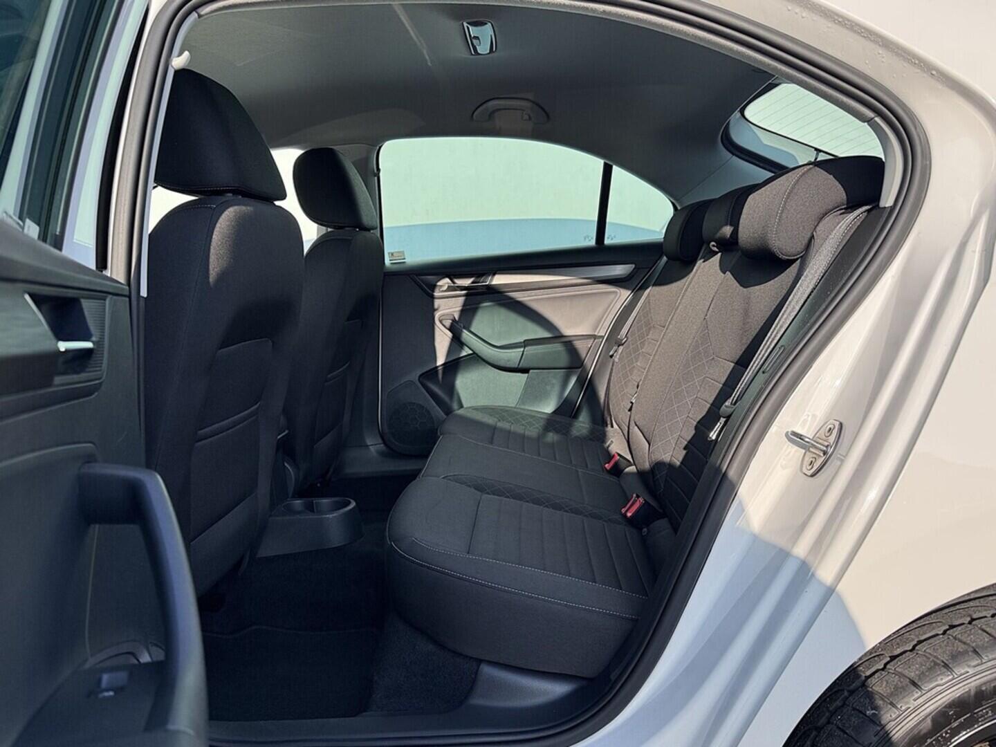 O419V08045_31.webp_RAPID Style 1.0 TSI 81 kW manuál