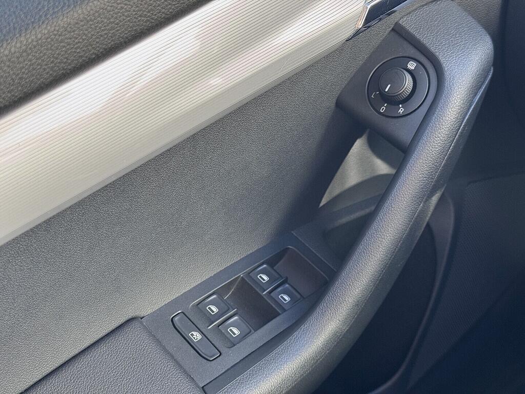 O419V08050_21.webp_OCTAVIA Elegance 1.6 TDI 77 kW automat